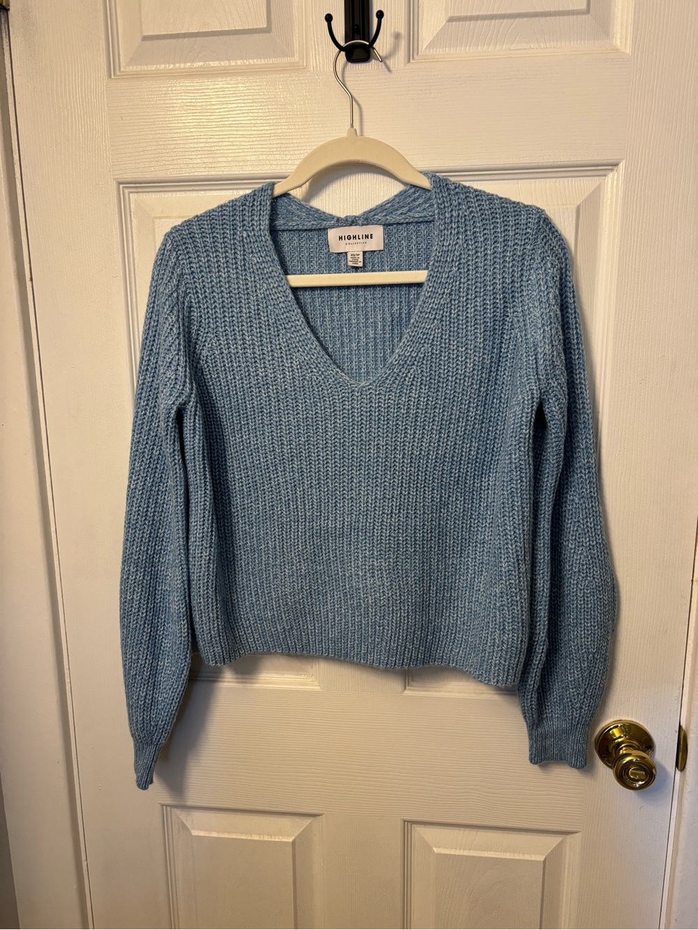 Highline Soft V-Neck Sweater in Soft Blue